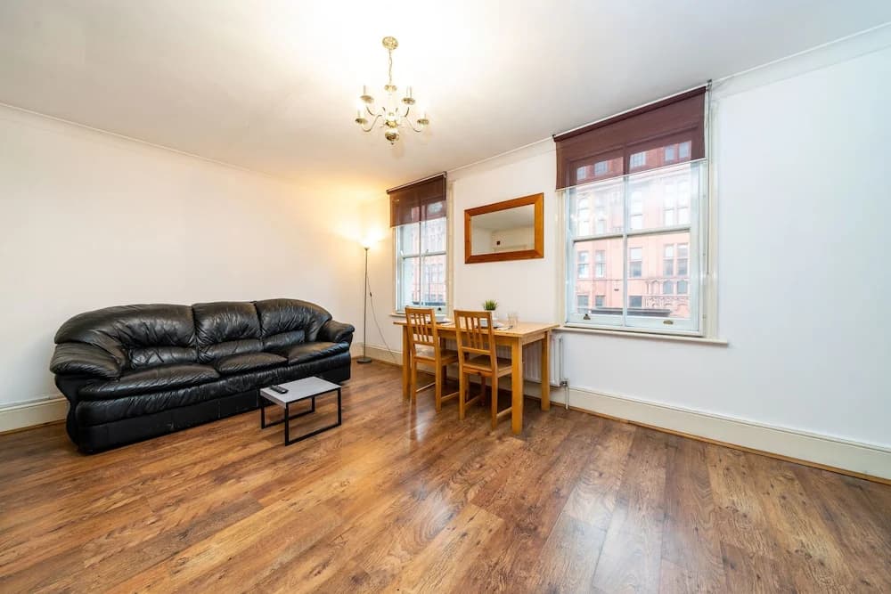 Old Street Apartments - photo 12