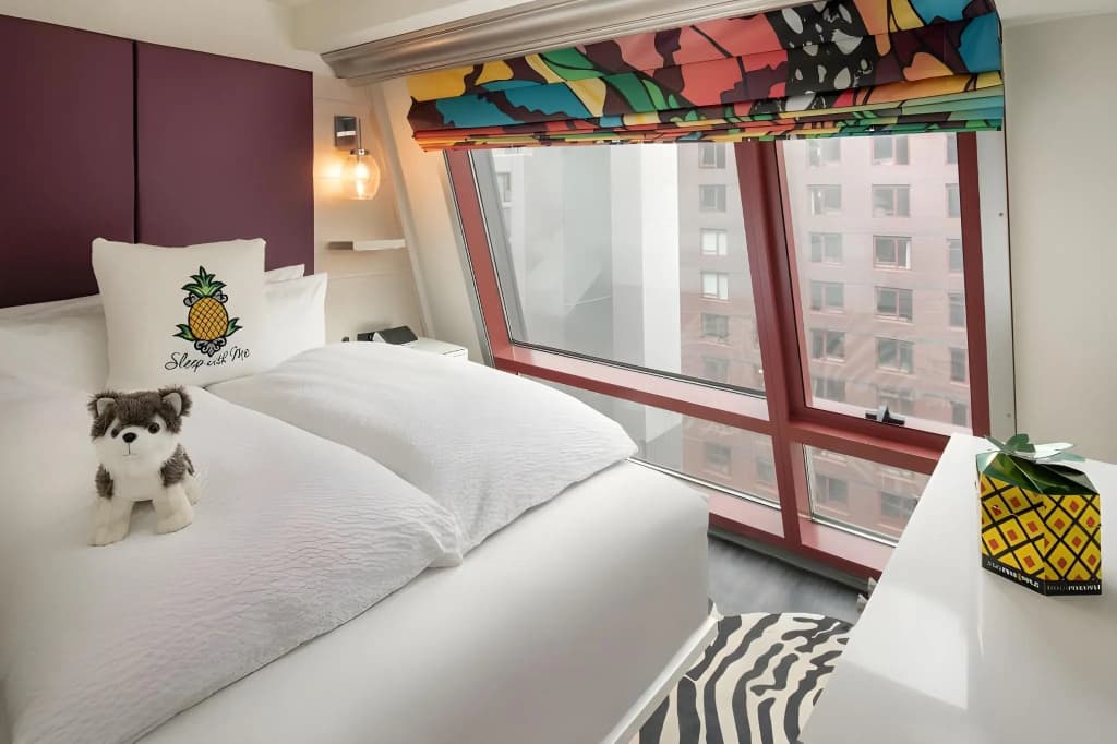 Staypineapple, An Artful Hotel, Midtown - photo 22