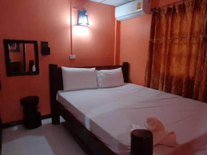Baan Pi Klao Guest House - photo 3