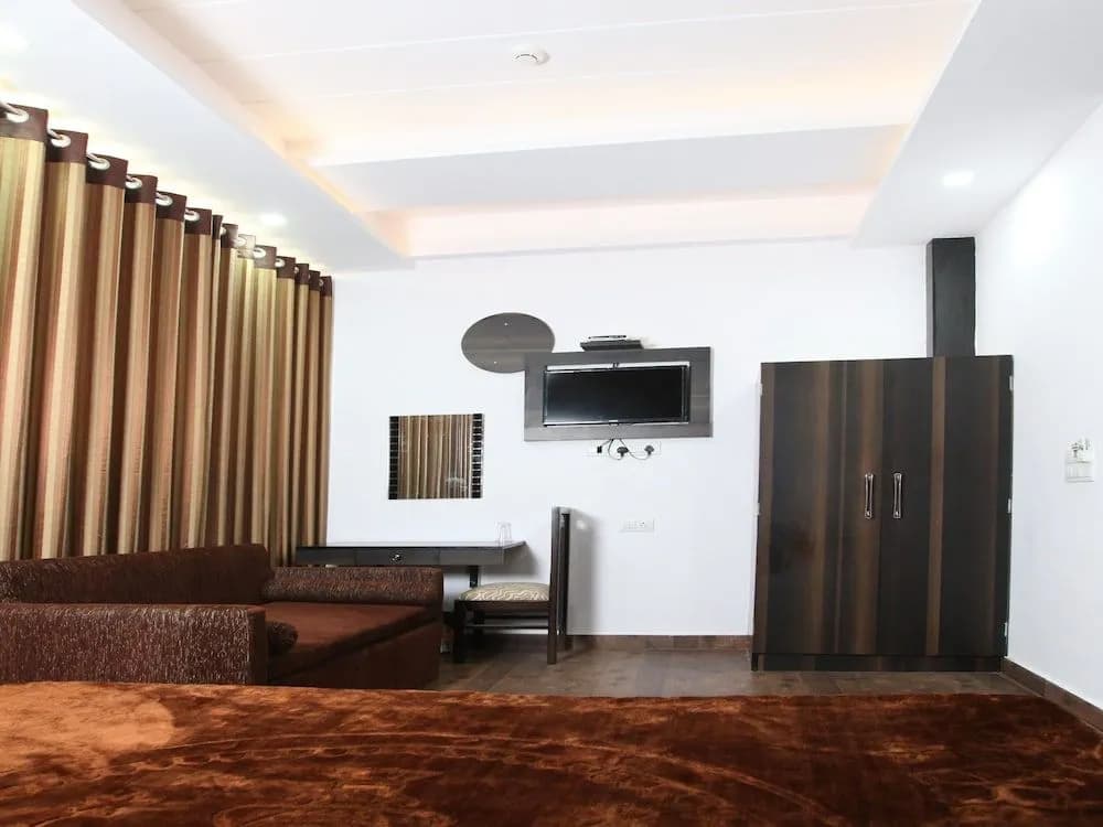 OYO 5385 Paschim Vihar - photo 10