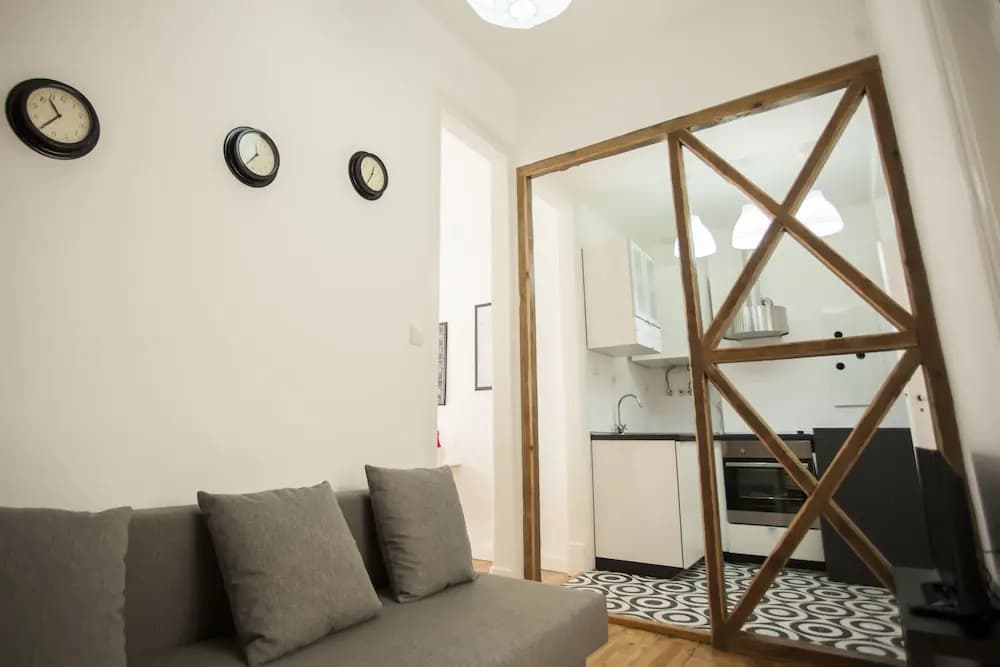 Cool Lisbon Apartment - photo 5