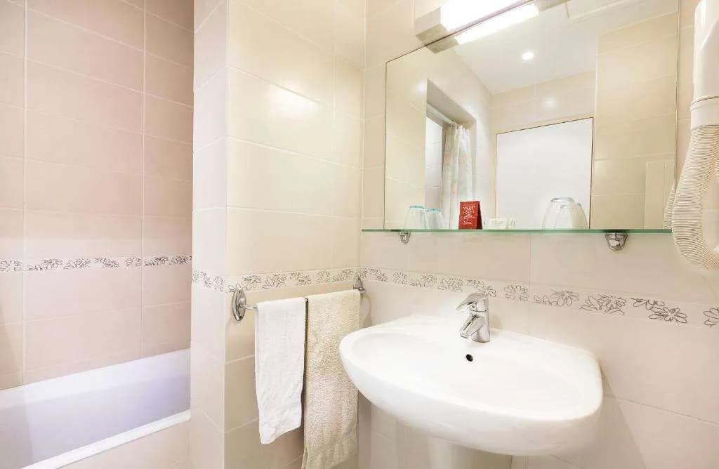 Hotel Le Clos d'Alesia - photo 23