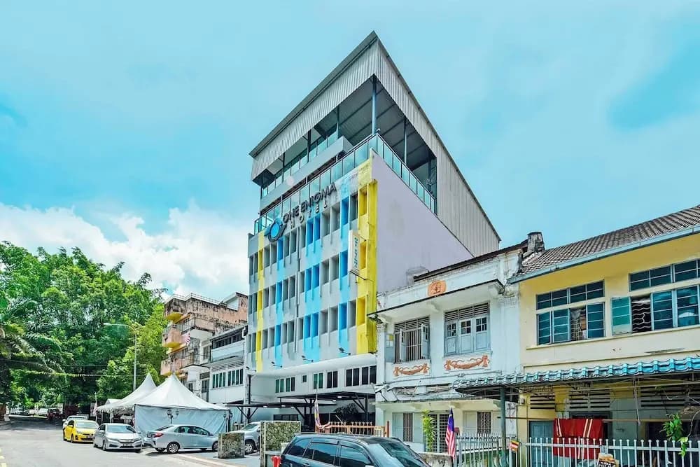 OYO 91009 One Enigma Hotel - photo 1