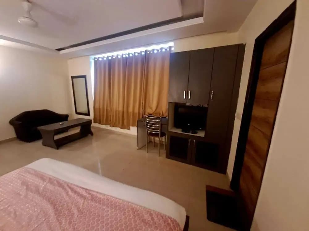Hotel Diamond Airport - photo 2