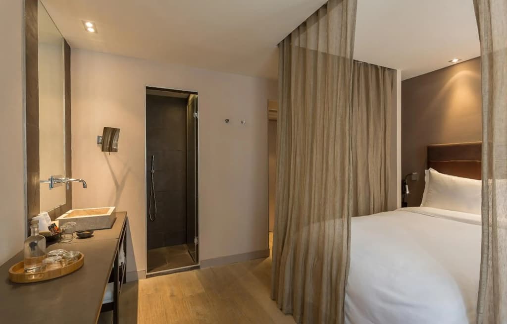 Hidden Hotel - photo 7