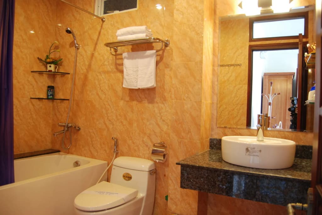 Dai Long Hotel - photo 10