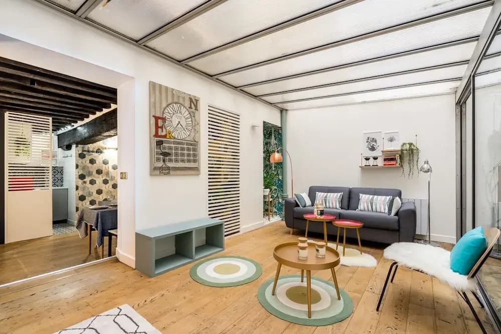 Chic Apartment With Patio - 2br/6p - Le Marais - photo 10