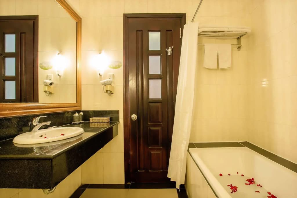 Golden Sea Hotel - photo 11