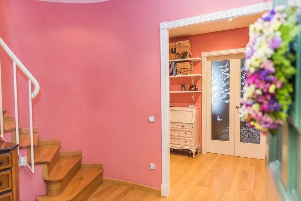 Go Barcelona Guest House - photo 11