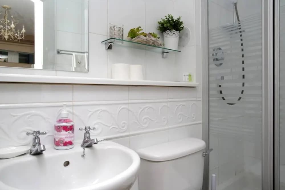 2 Bedroom Flat With Garage Parking - photo 9