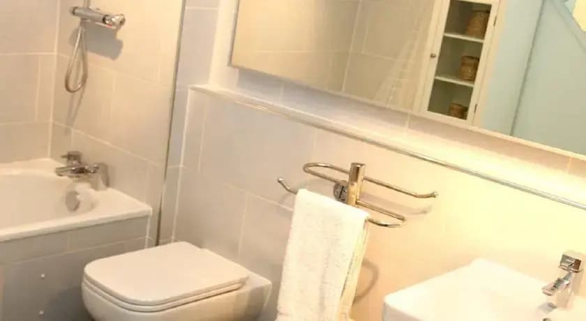Blackfriars Apartment - photo 4