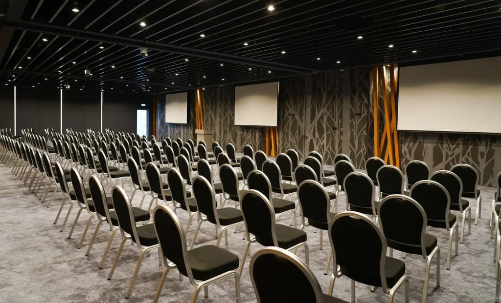 Al Khoory Sky Garden Hotel - photo 18