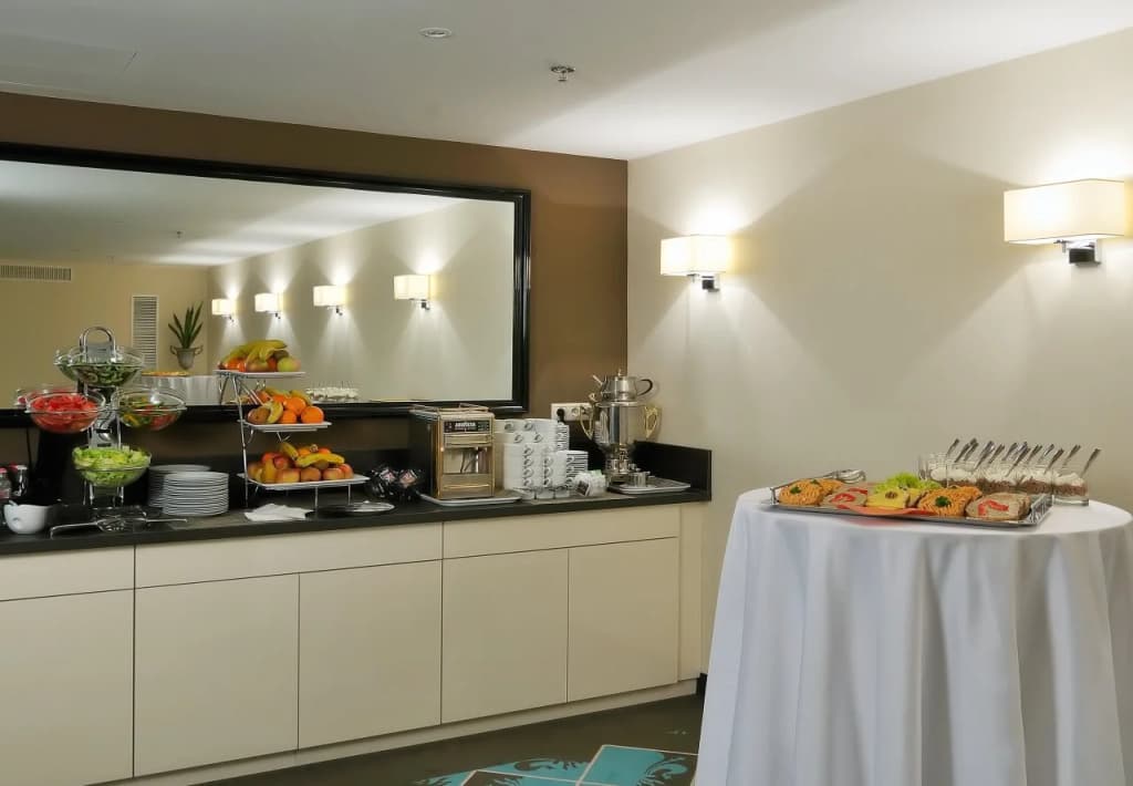 La Prima Fashion Hotel - photo 11