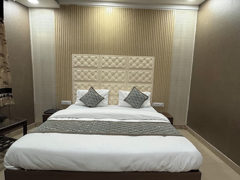 Hotel om international - photo 13