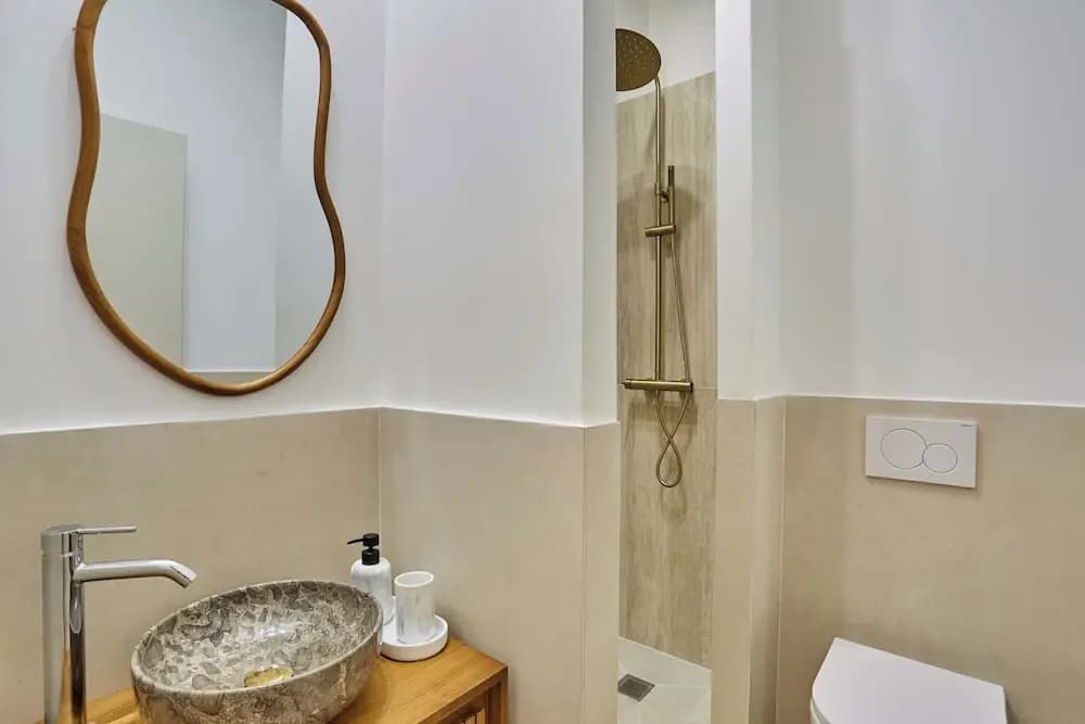 Spacious Apartment With AC - Center of Paris - photo 10