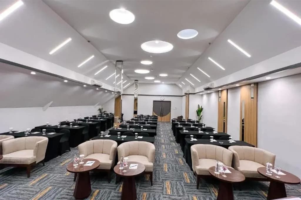 J4 Hotels Legian - photo 19