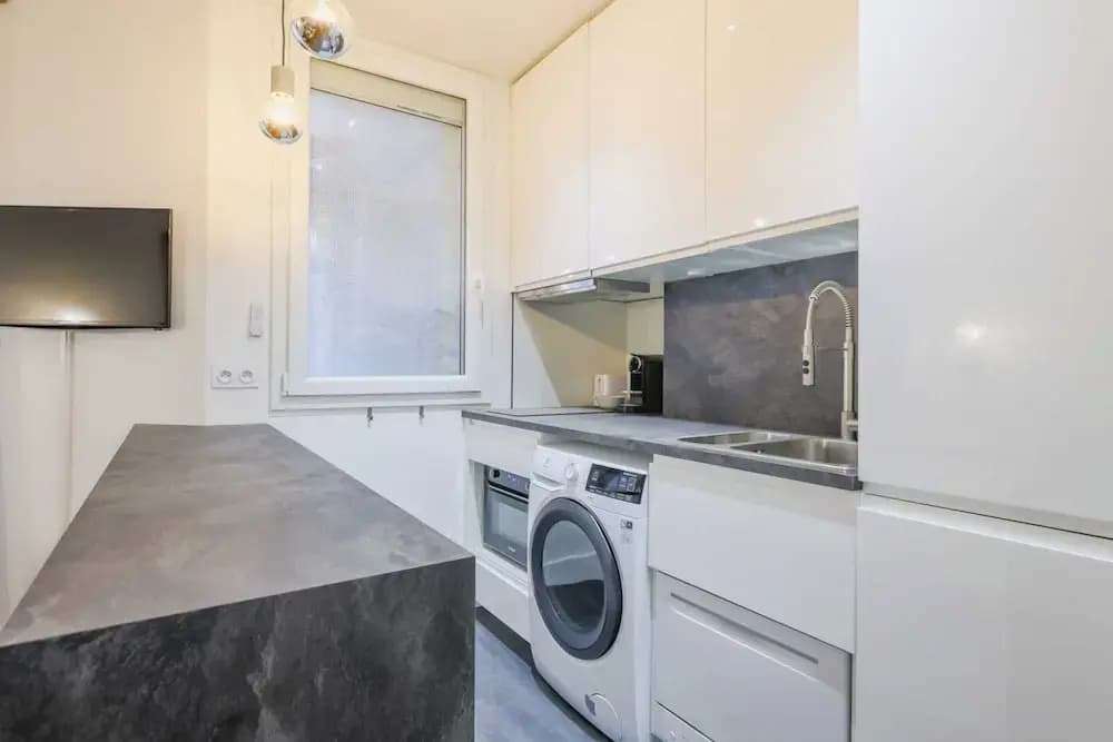 Charming Apartment - 2br/4p- Javel - photo 8