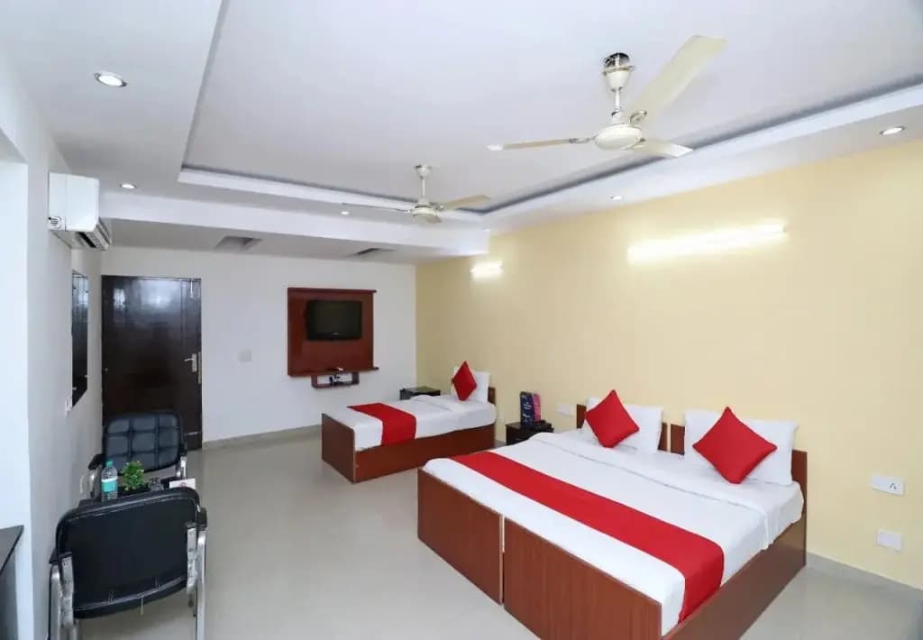 Kehar Palace by OYO Rooms - photo 6