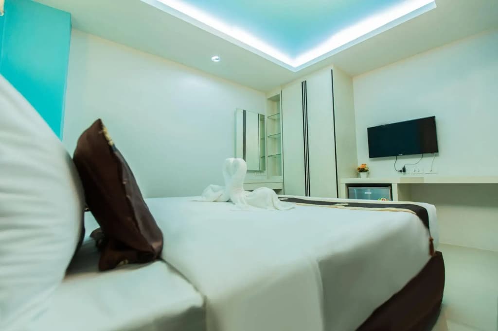 Le Touché Hotel Pratunam - photo 3