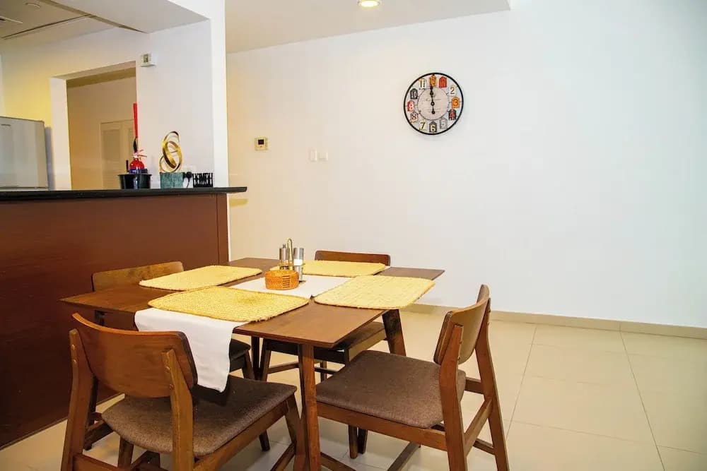 Bloomfields Cozy 1BR in Gate Tower - photo 8