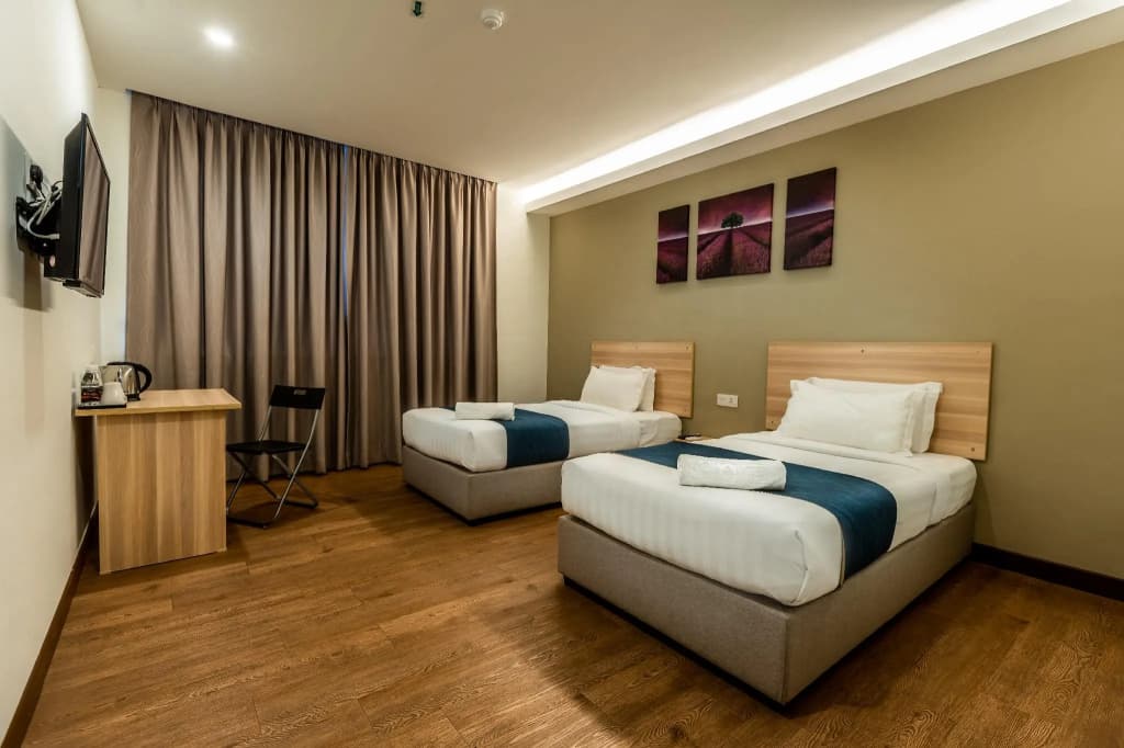 1 Orange Hotel Sungai Buloh - photo 4