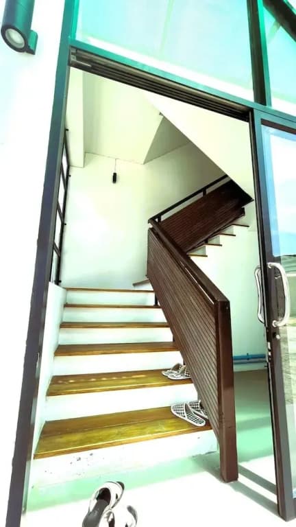 Rockstar Beach Apartments - photo 11