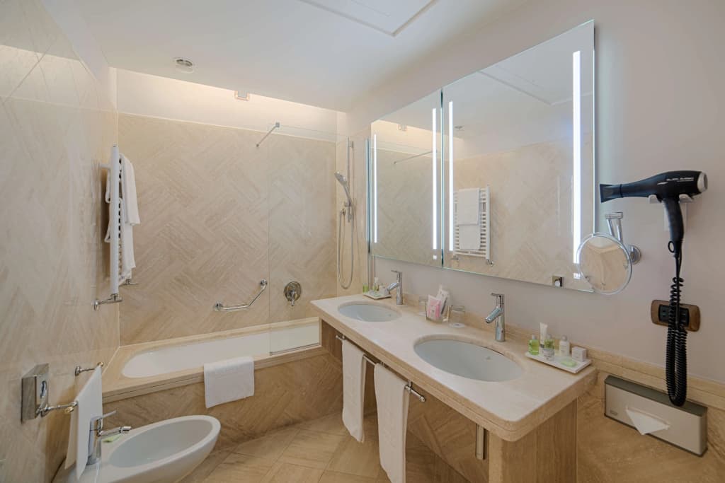 NH Roma Villa Carpegna - photo 38