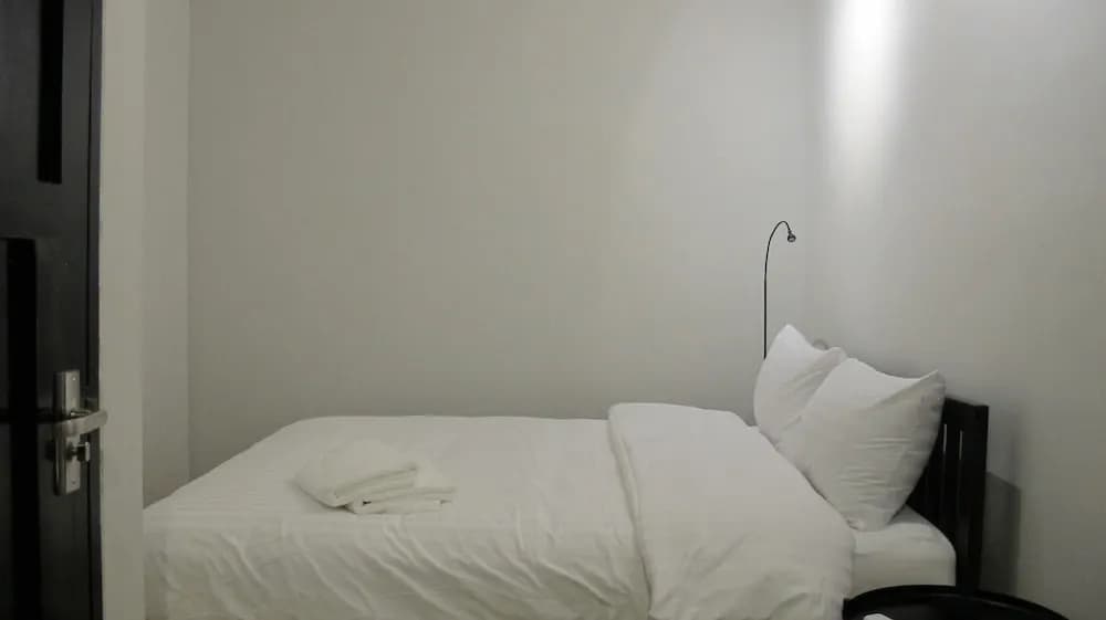 Two One Zero Apartment - photo 5