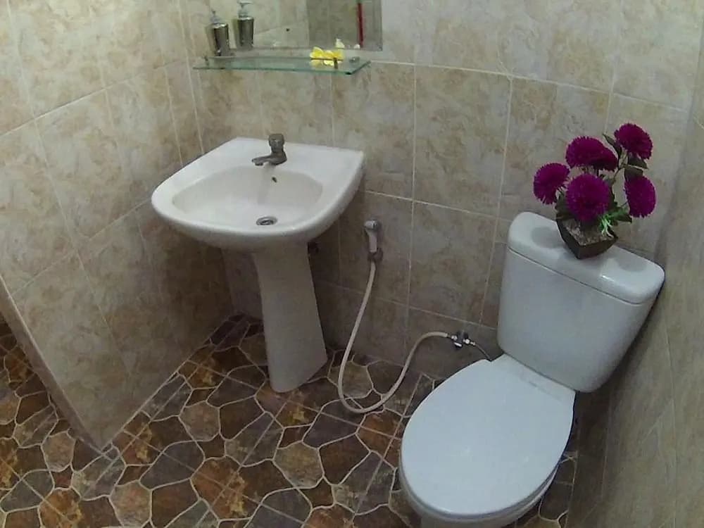 24/7 Bed & Breakfast - photo 9