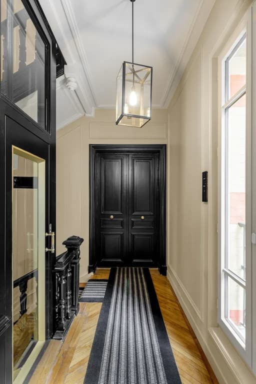Black Door - photo 30