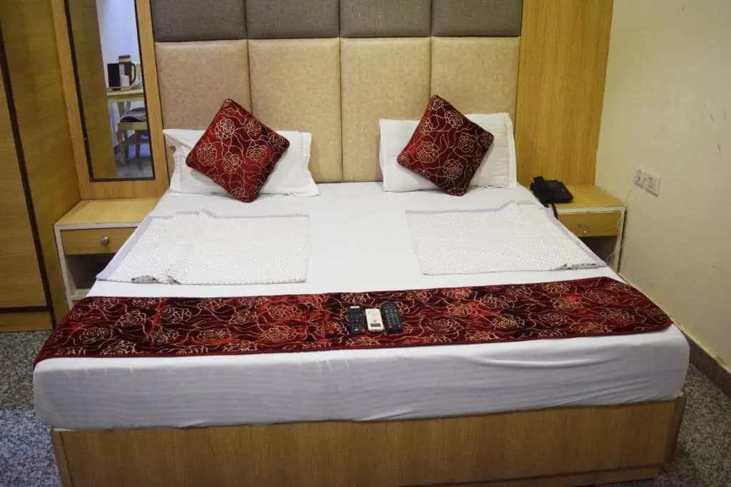 The Paramont Suites Delhi - photo 2