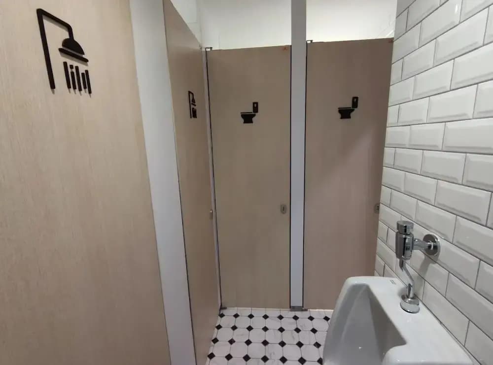 N5 Ratchawong Hostel - photo 10