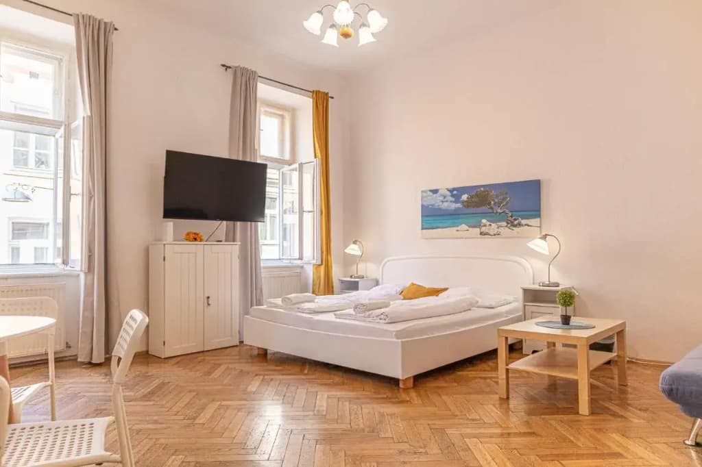 Peerles 2BR Apt. Perfectly Situated&Well Connected - photo 2