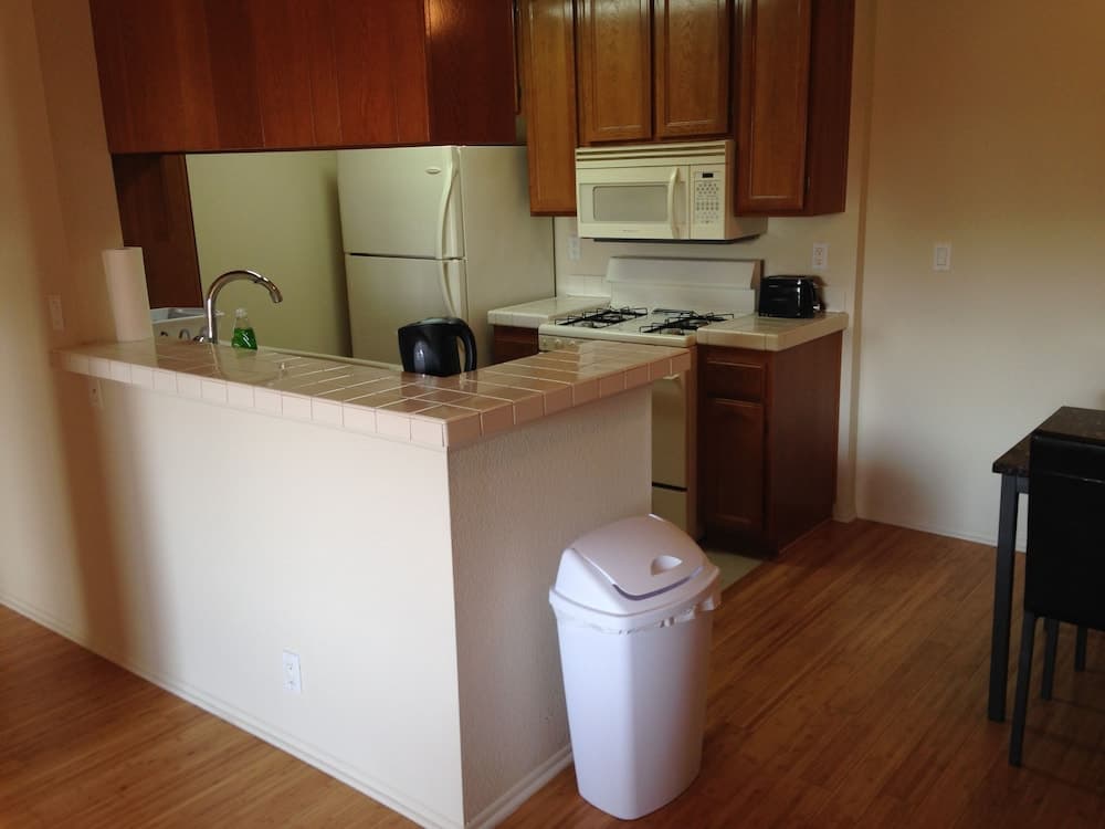 Strathmore Apartments - photo 20