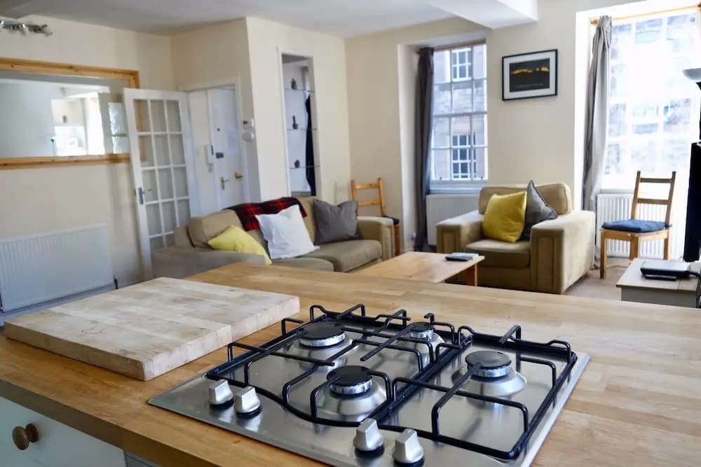 Castle Apartments - photo 5