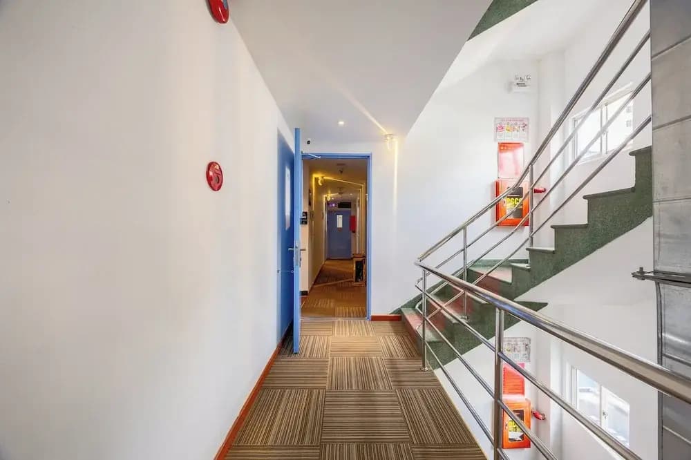 A25 Premium Hotel - 277 Le Thanh Ton - photo 16