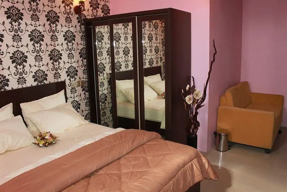 Hotel Pallazo - photo 3