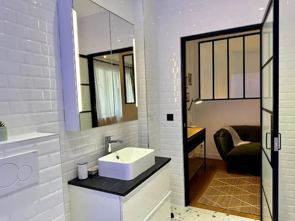 Paradis Calm Modern Studio Apt in Paris - photo 8
