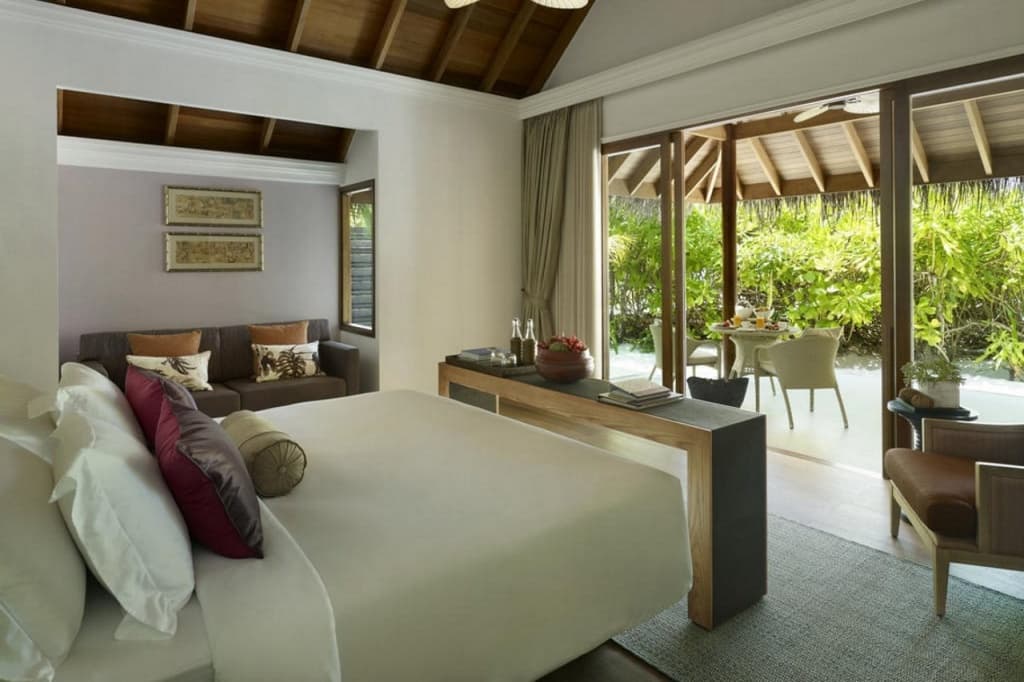 Dusit Thani Maldives Resort - photo 4