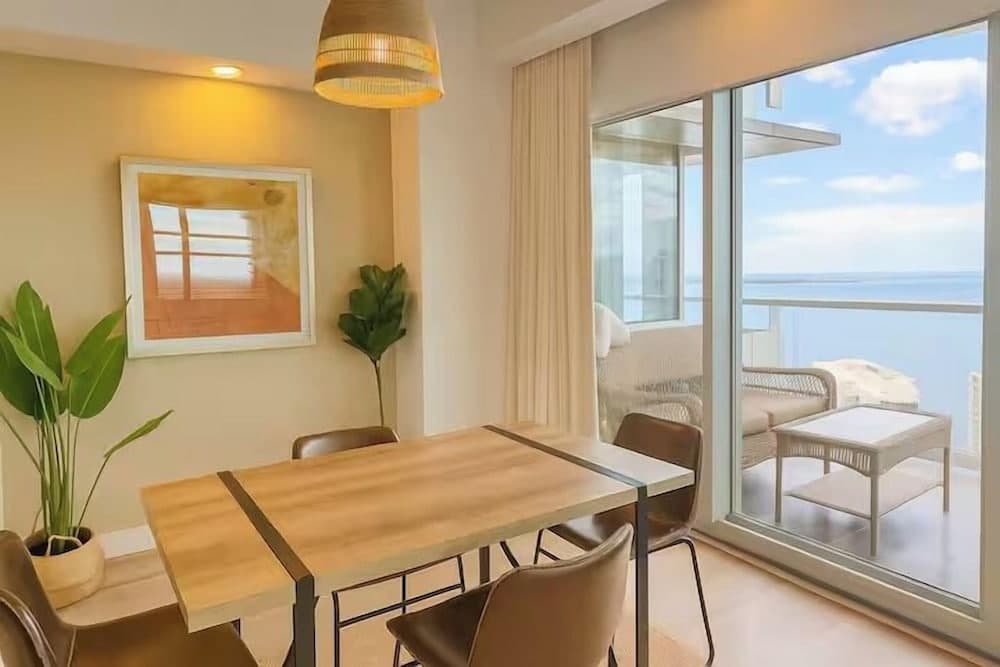 RS Suites - The AKA Residence - photo 24