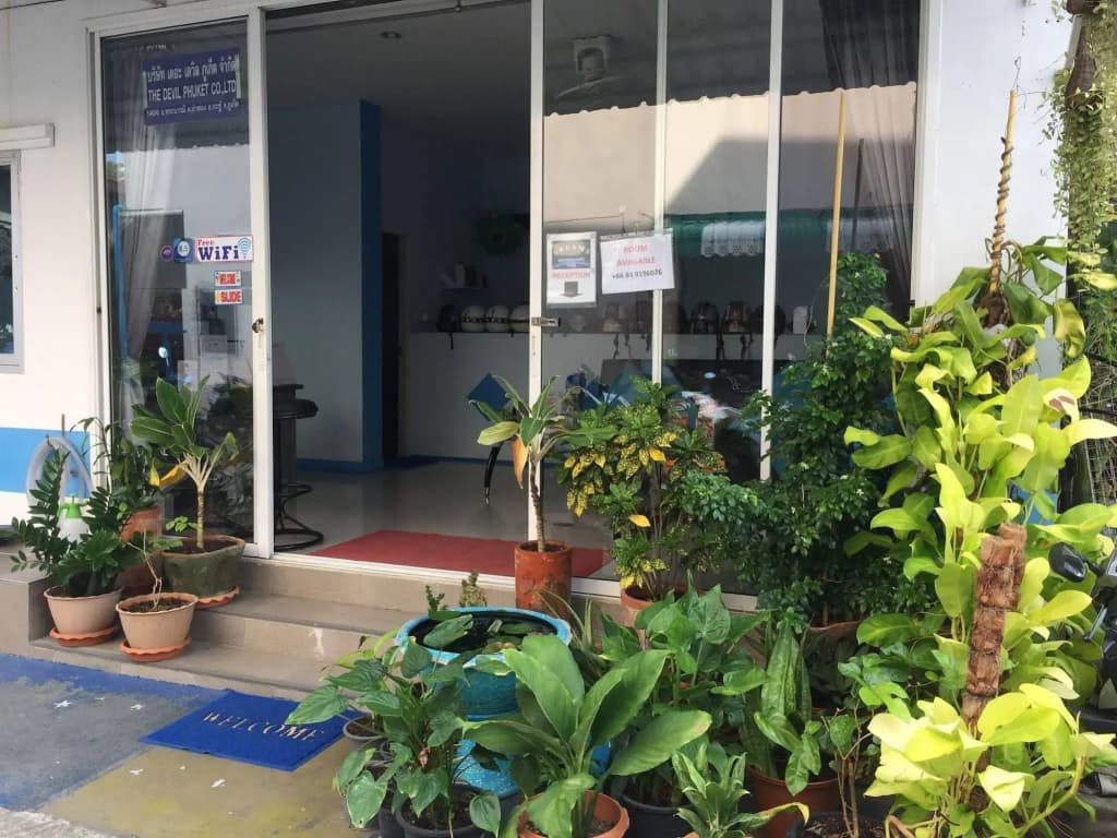 Dreams Guesthouse & Hostel Patong - photo 1