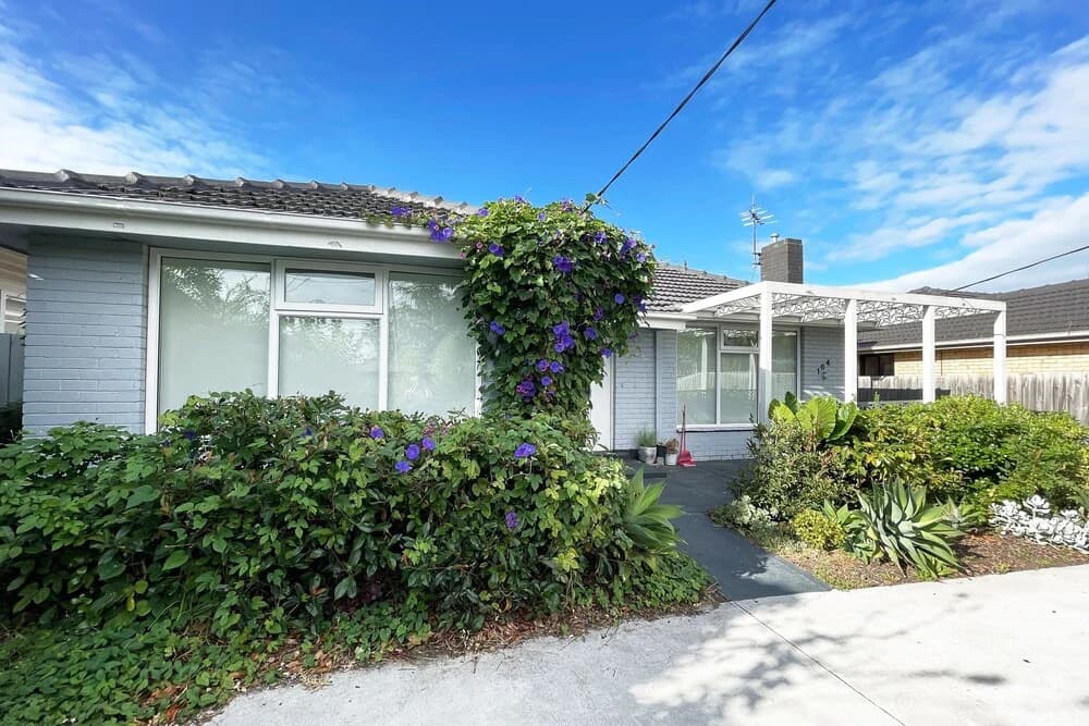 Bayside 4-BRM Home near Mentone - photo 1