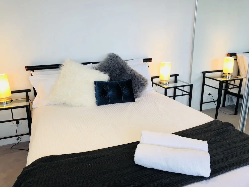 Level 8 Marvelous Apartment with pool access - photo 3