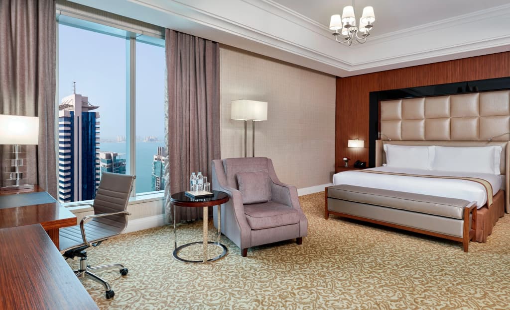 Best Plaza Hotel West Bay - photo 13