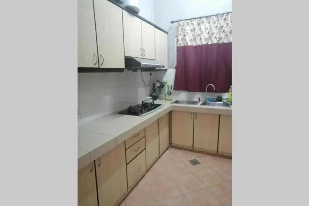 Orked Aeridina Homestay Puchong - photo 10