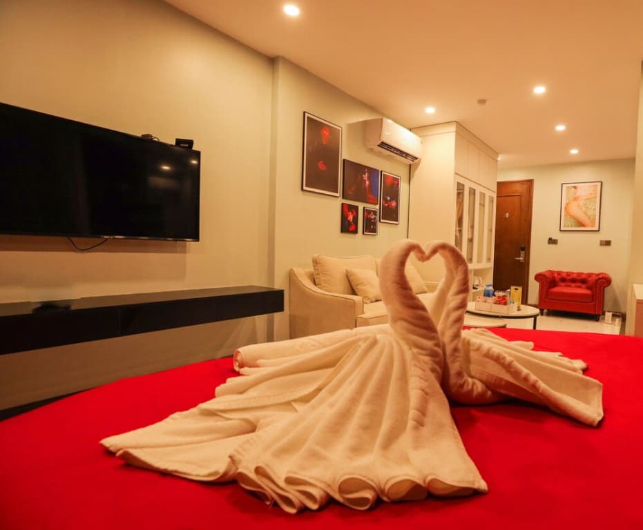 Golden Hotel - photo 4
