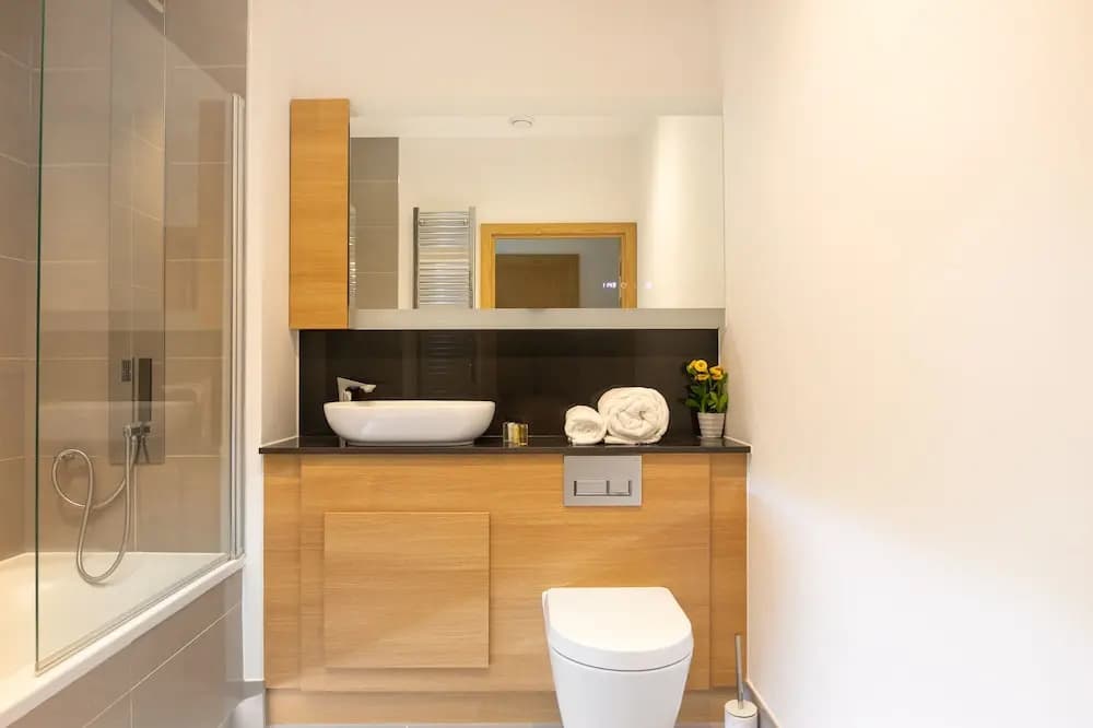 Luxury Apartment London Sleeps 4 - photo 8