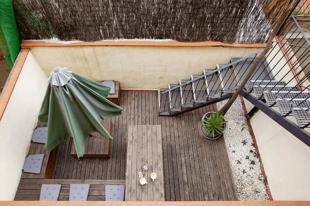 Centric 2 Bedroom Apartment With a Private Lovely Terrace - photo 10