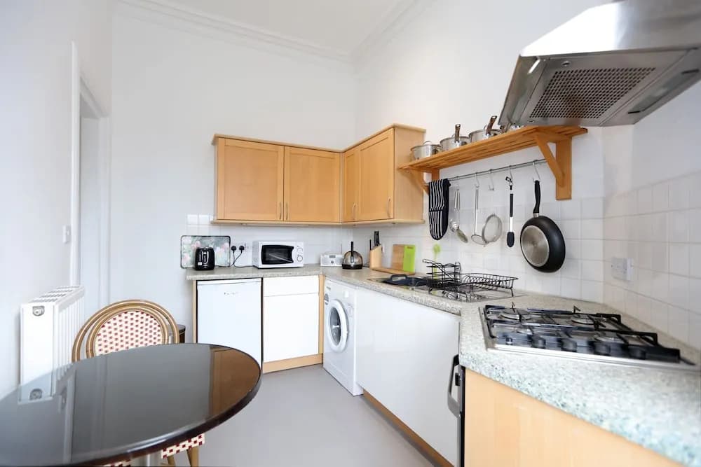 Classic City Apartment - photo 12