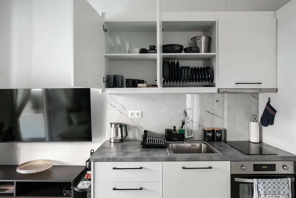 Kolonaki Cocoon - 2-BR Stylish Apt - photo 20